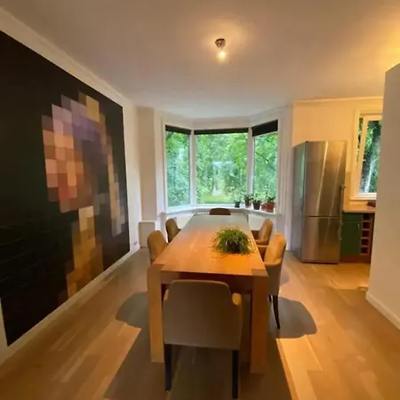 Nette Maisonnette In Groene Rustige Wijk