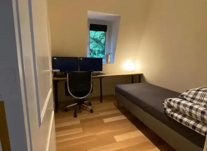 Nette Maisonnette In Groene Rustige Wijk Rijswijk